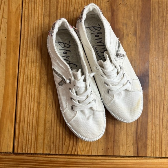 BLOWFISH MALIBU White Casual Shoes Size 10 - Picture 1 of 7